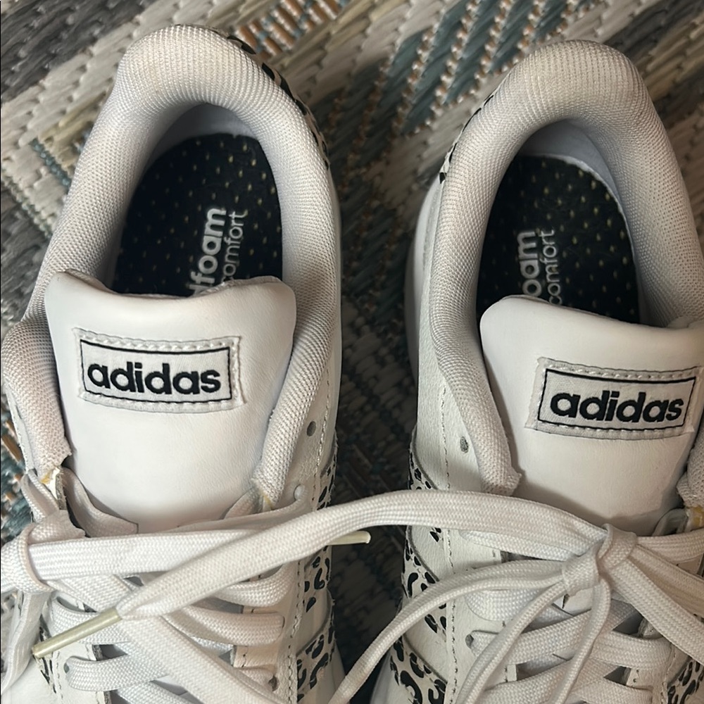 Adidas White Sneakers Leather Design - Picture 5 of 13